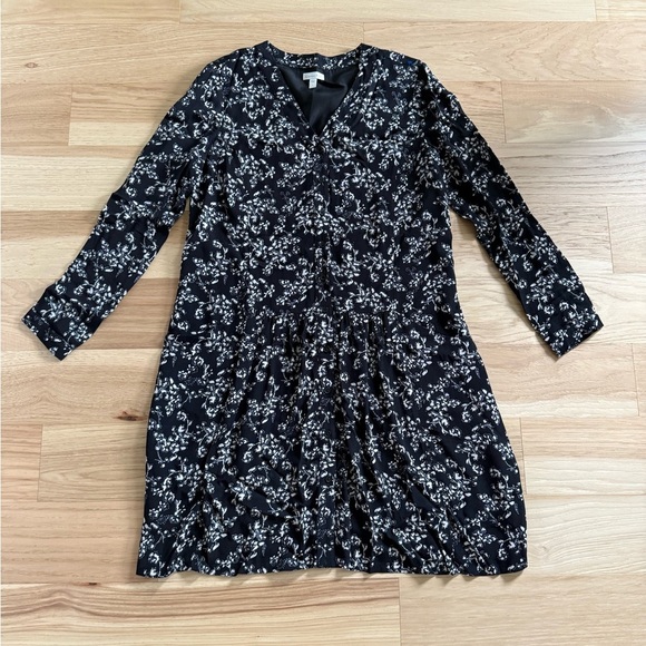 Garnet Hill Floral Black and White Drop Waist Dress with pockets size 4 - Picture 3 of 10
